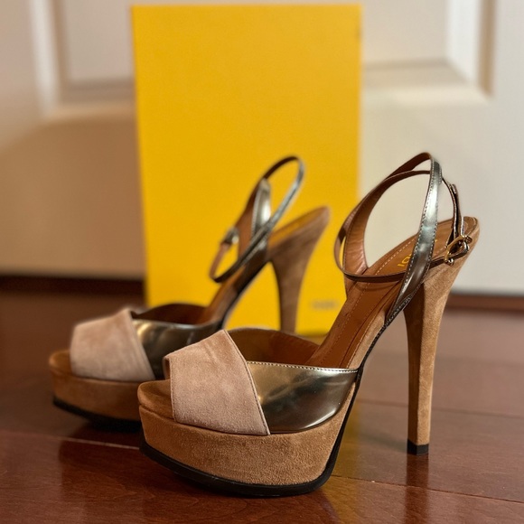 Fendi Shoes - FENDI size 37 pewter and tan/camel sandals with platform and double F logo